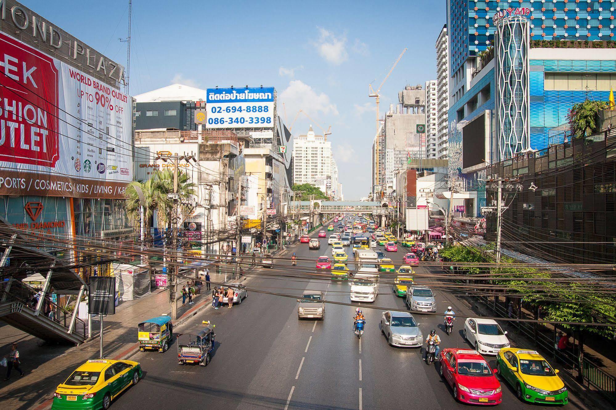 Happy Monkey Hostel Bangkok Ngoại thất bức ảnh