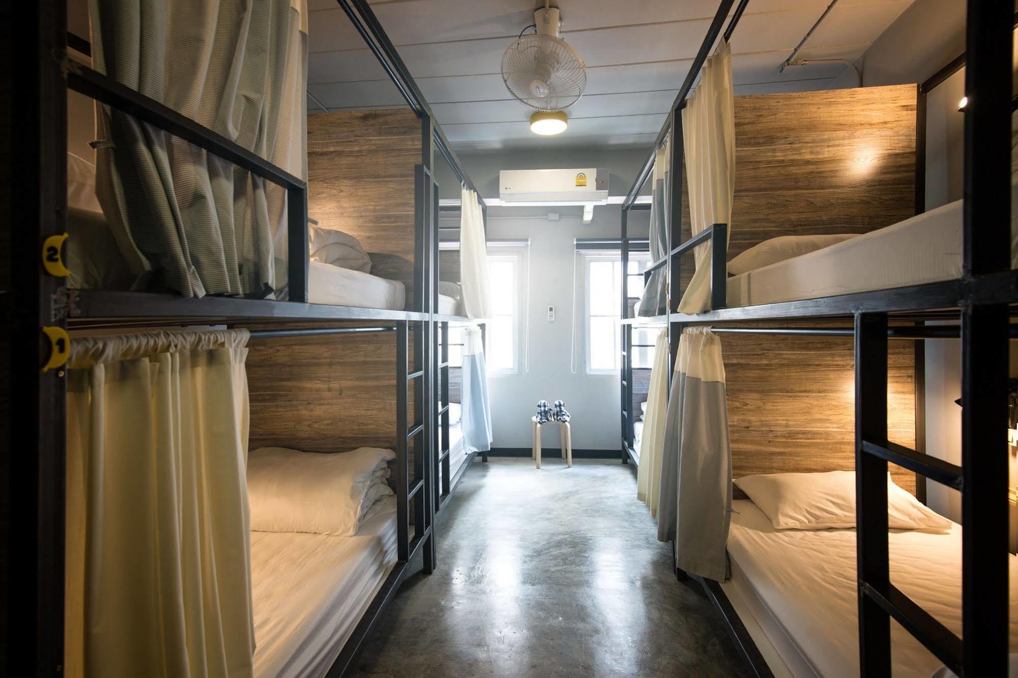Happy Monkey Hostel Bangkok Ngoại thất bức ảnh