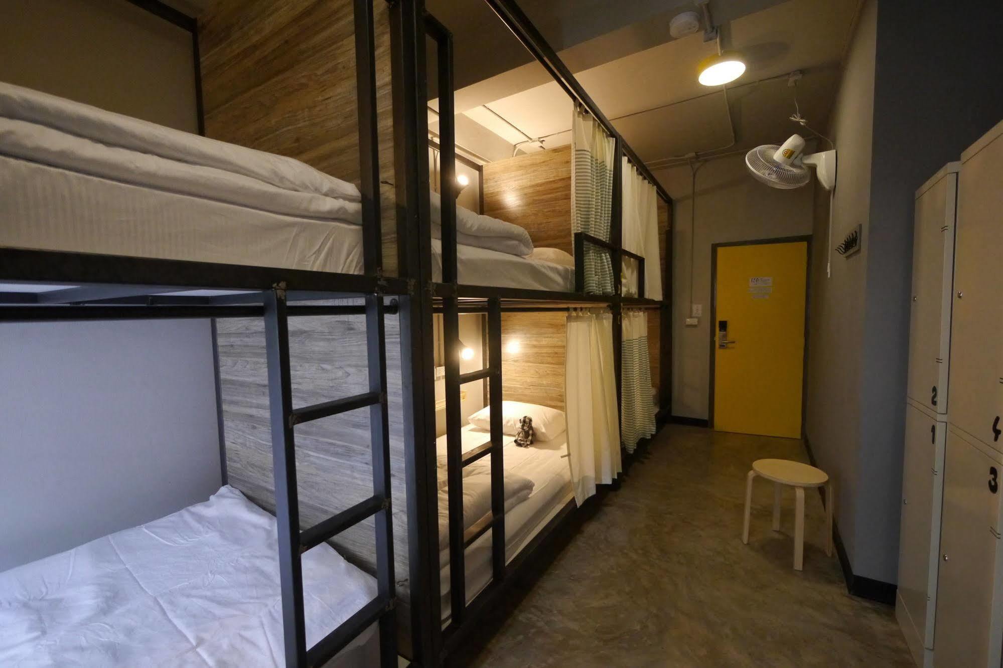 Happy Monkey Hostel Bangkok Ngoại thất bức ảnh