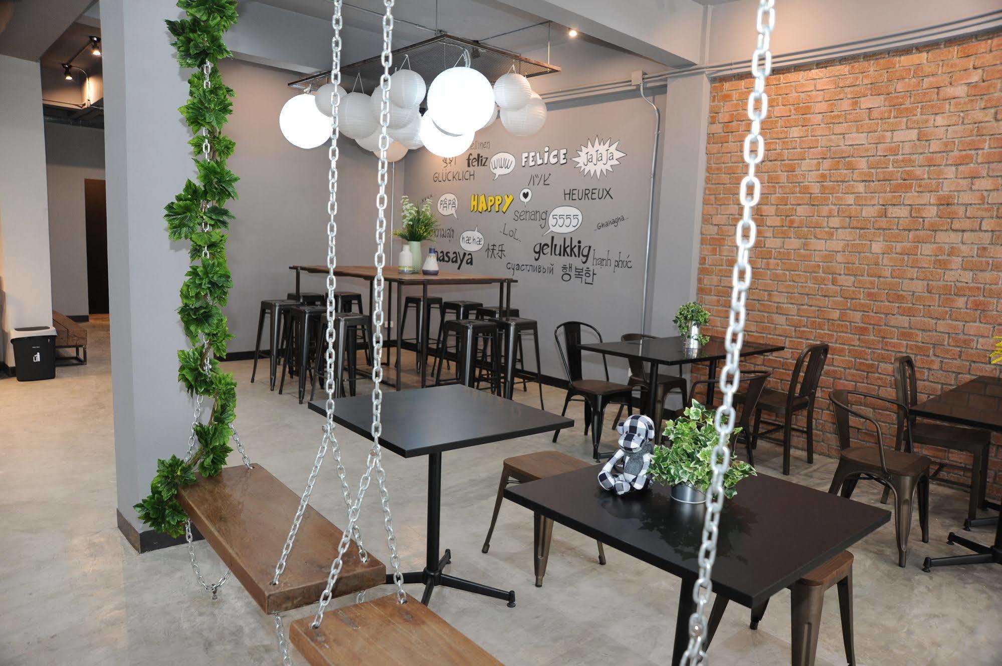 Happy Monkey Hostel Bangkok Ngoại thất bức ảnh