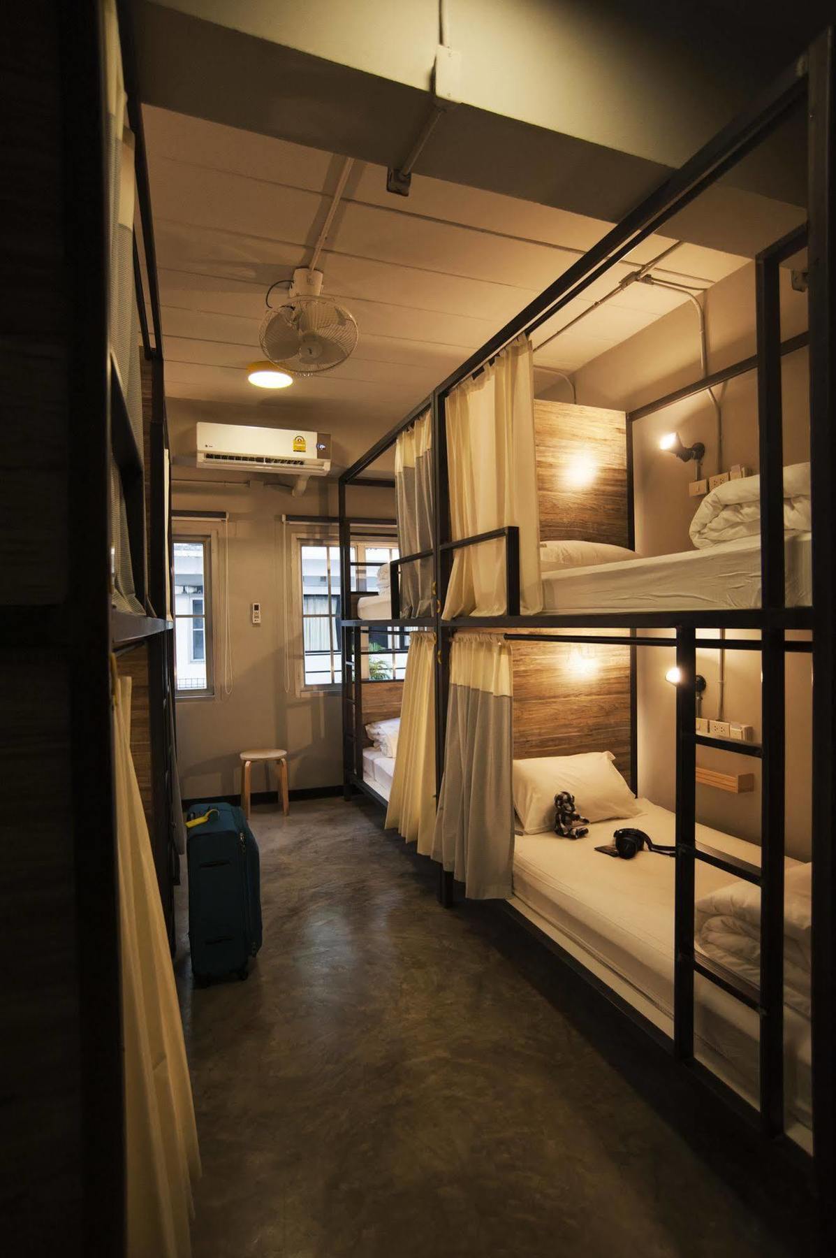 Happy Monkey Hostel Bangkok Ngoại thất bức ảnh